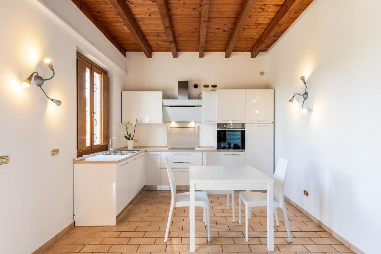 Aparthotel Il Casale Lonato - By Host4U Extérieur photo