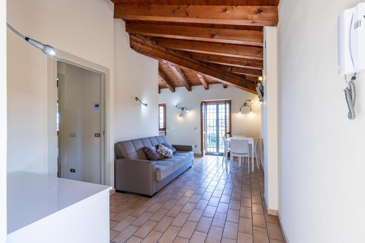 Aparthotel Il Casale Lonato - By Host4U Extérieur photo